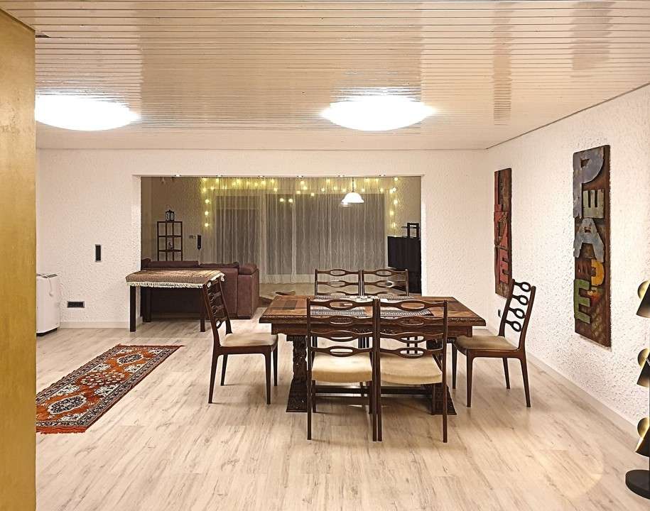 Sie wollen ein möbliertes, großzügiges Mehrfamilienhaus? Das lässt sich einrichten! 