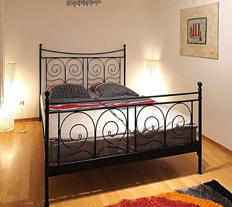 Sie wollen ein möbliertes, großzügiges Mehrfamilienhaus? Das lässt sich einrichten! 